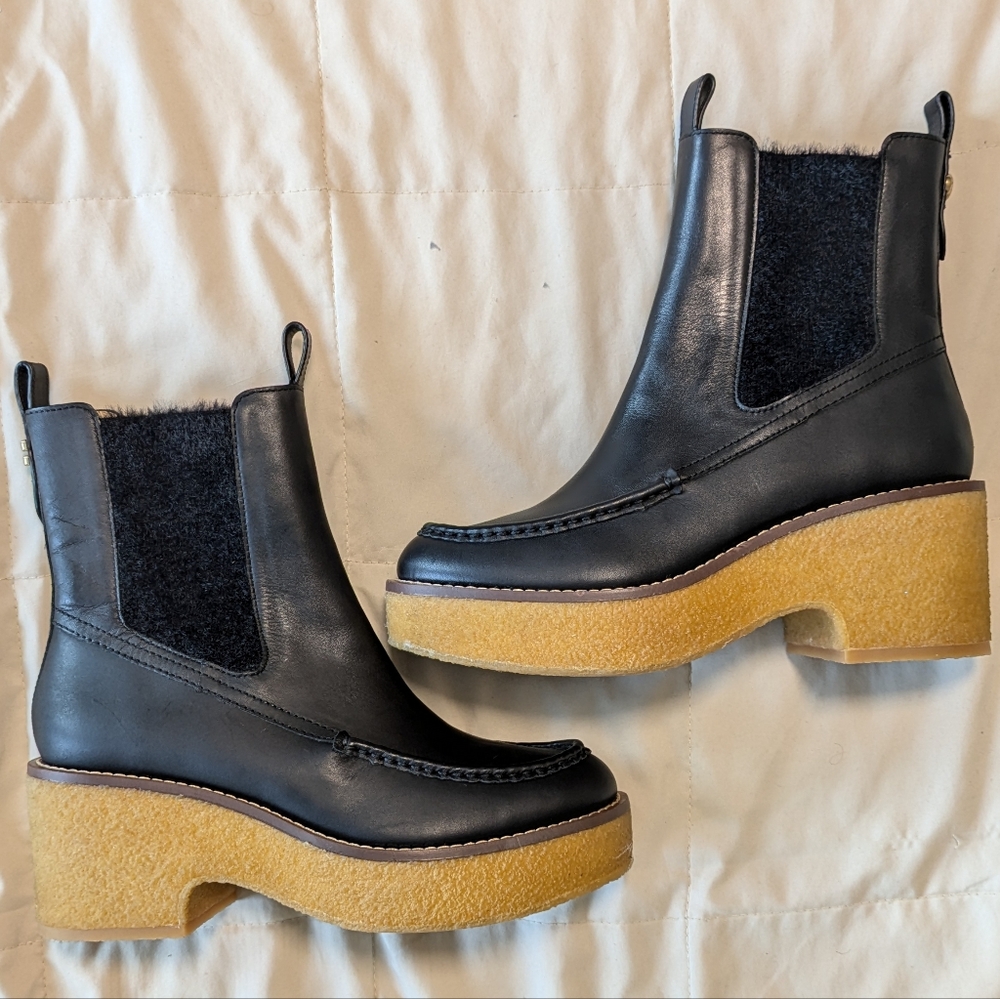 Coach Delaney Platform gum sole Chelsea boot black tan women's size 9B